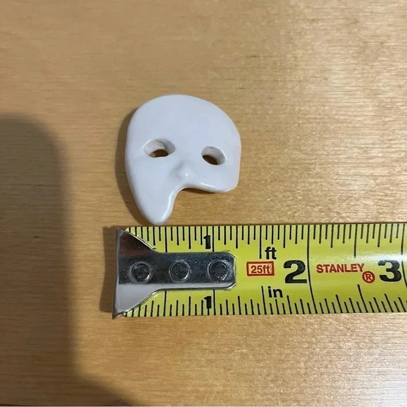 Handmade Phantom of the Opera Brooch Pin White - Picture 6 of 6